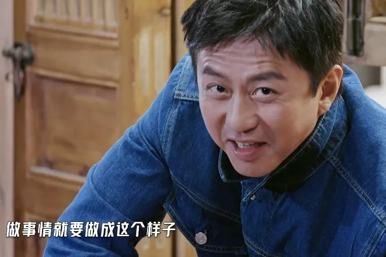 邓超在藏东西环节，一上来自己把自己给干掉了，他刚开始狂夸自己会藏东西，还把菜籽油