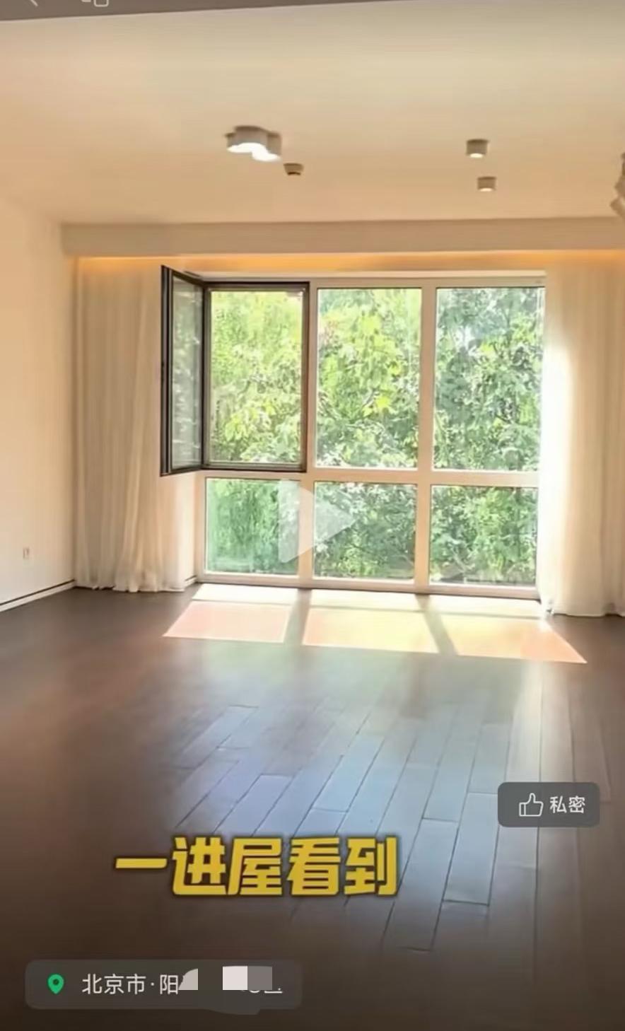 看了于朦胧出事小区的室内图，我相信这是一场意外了。
看图一就知道了，这是一面落地