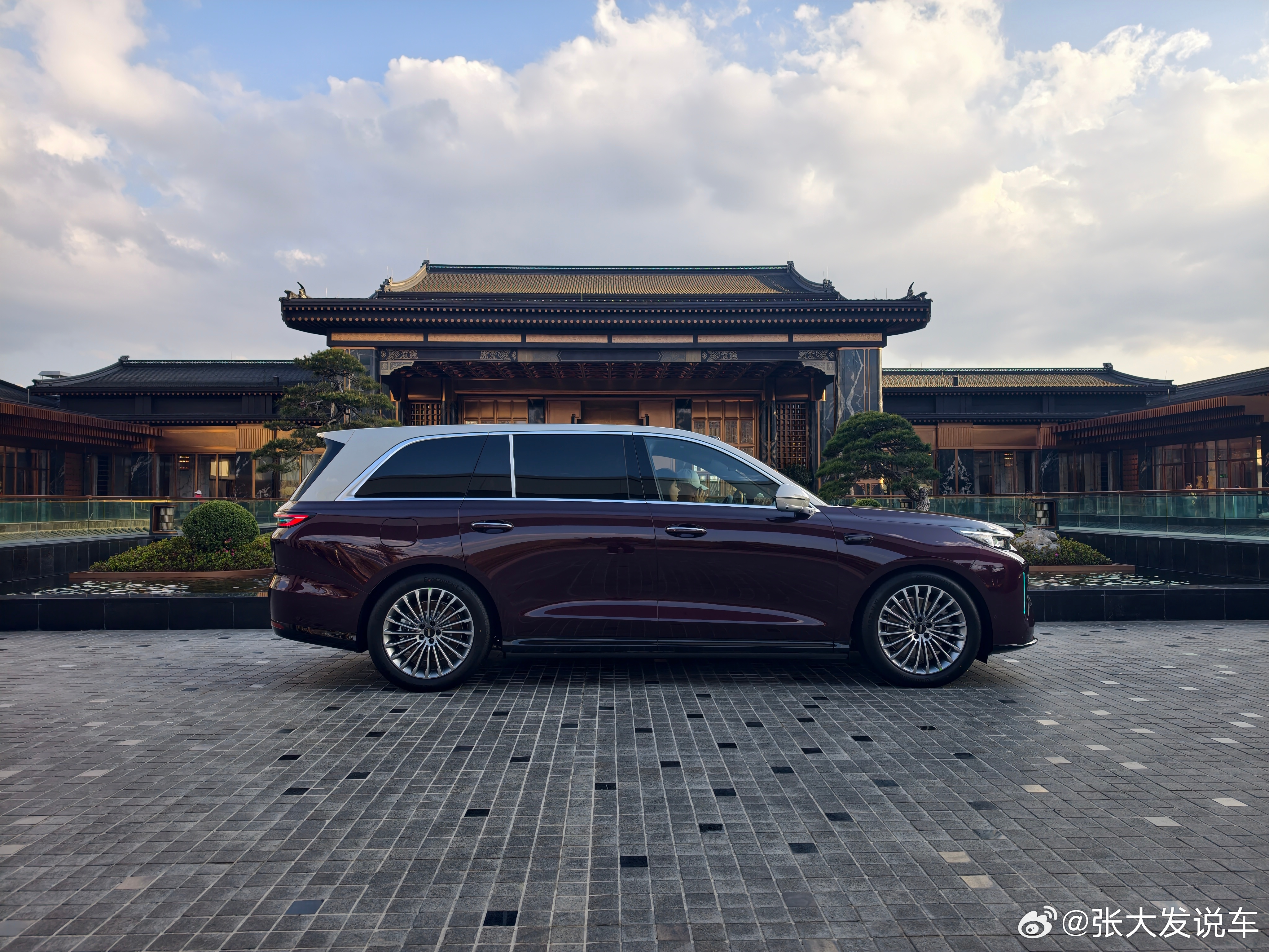 拍照好不好，技术是其次，车帅景好才是硬道理！魏牌V9X，我这烂技术都能拍出大片?