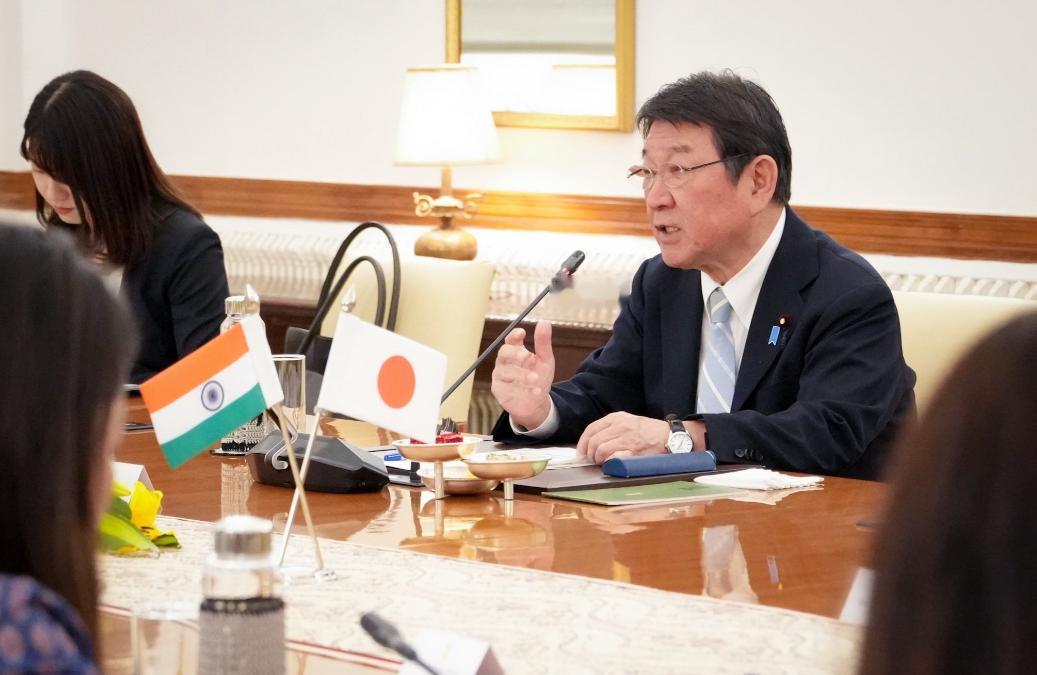 5月27日，日本外相茂木敏充灰头土脸地从印度飞回东京。整整三天一夜的跨国出差，最