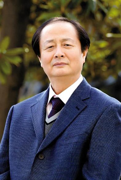 2002年作曲家赵季平的夫人去世后，朋友第二年给他介绍了一个女朋友，这个女人长的