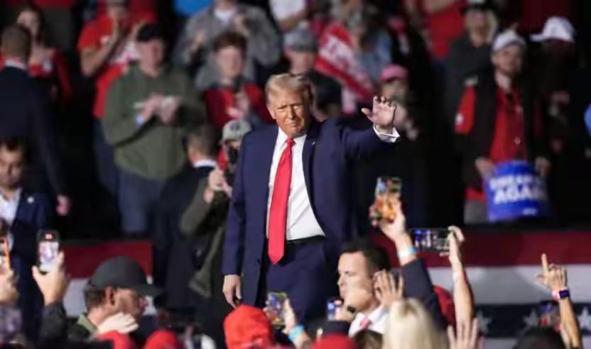 特朗普摊牌：我就是想抢伊朗石油！
 
当地时间3月29日，特朗普在接受英国《金融