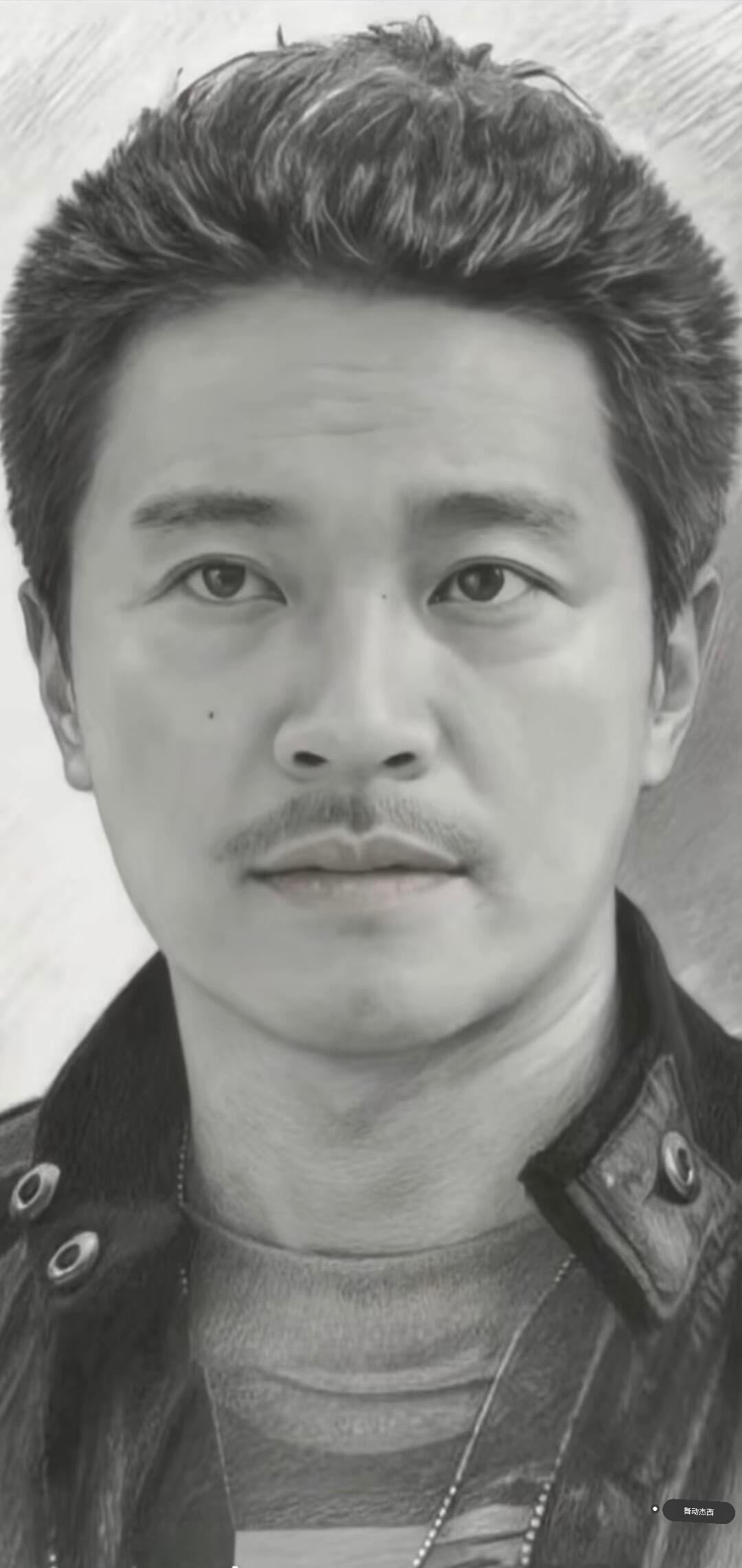 这…这是谁？！
路过一手画师地摊儿，我问他这张画画的谁，大师说：周达华！
就说像