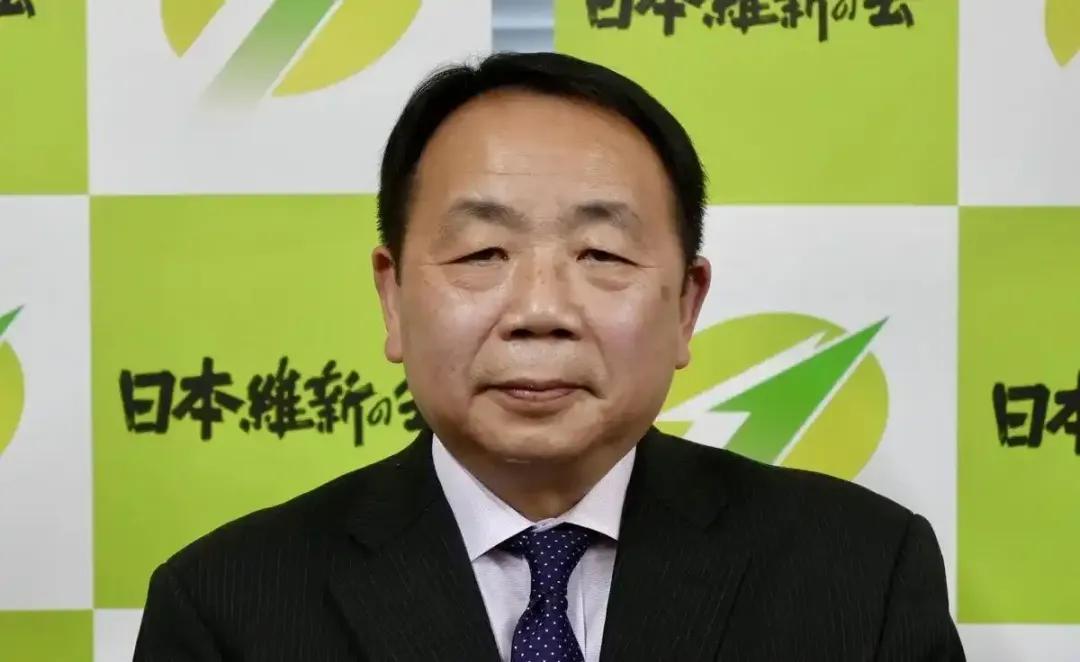 石平刚参拜完靖国神社，高市早苗就抛出了稀土制裁无效论。很多人以为这是两人配合默契