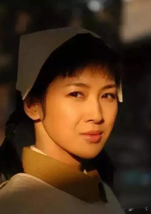 著名影视演员，童蕾说：2004年我刚毕业没多久，就接拍《亮剑》那部戏，当时也没想