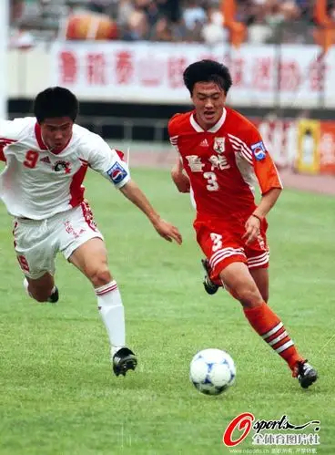 一生一队，效力辽足一队19载，辽足队长肇俊哲退役9周年。辽足 ​​​