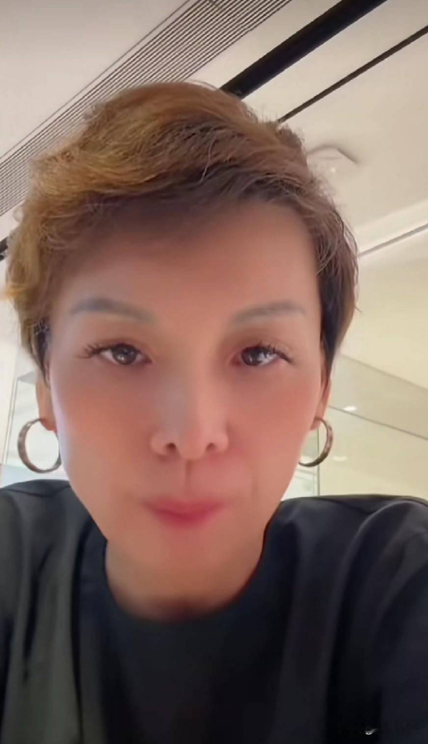 麻六记洋洋直播时透露出马筱梅的人品，她表示自己只是把看到的和真实提早说出来，马筱