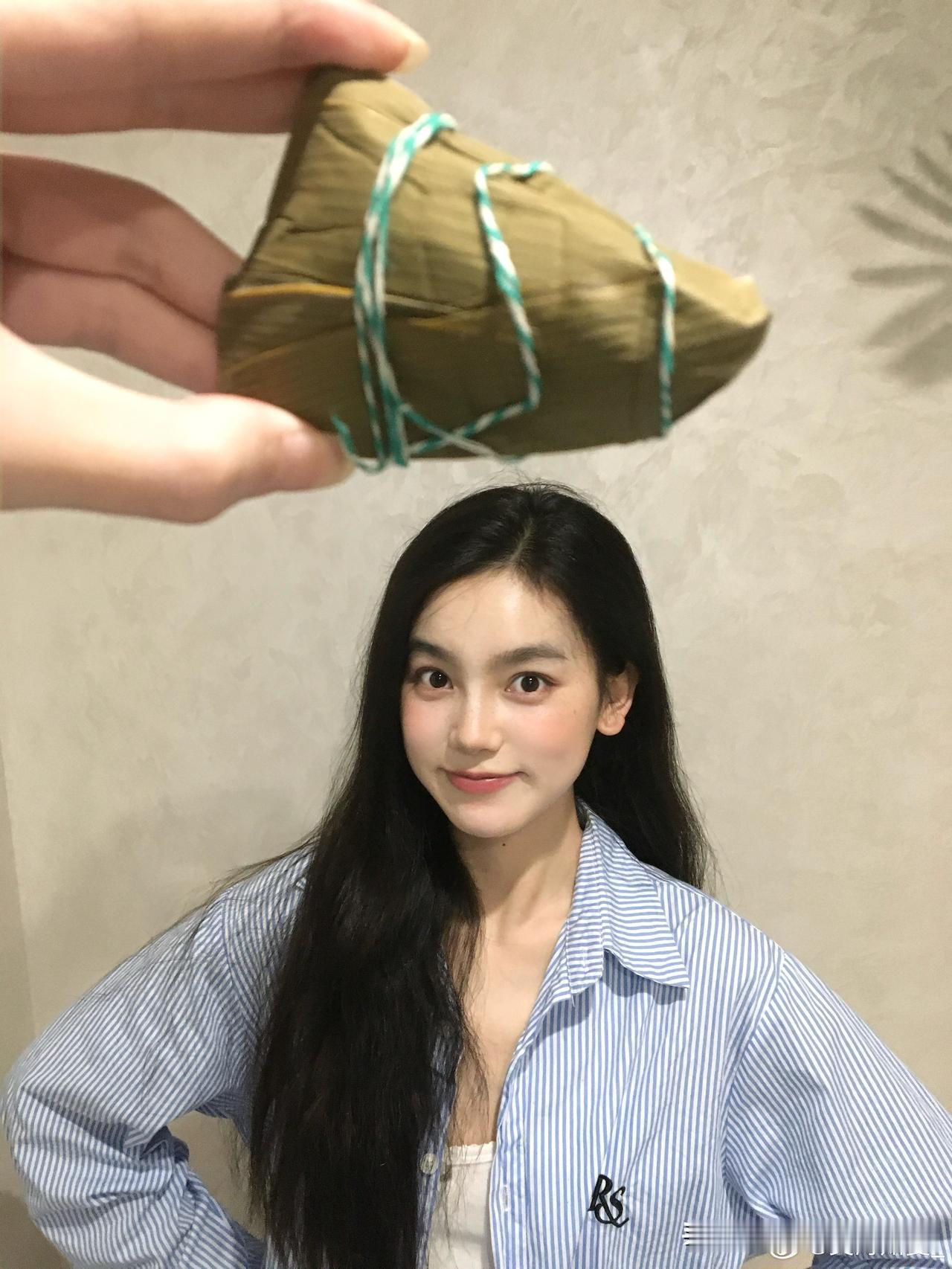 吴浔知夏分享图片