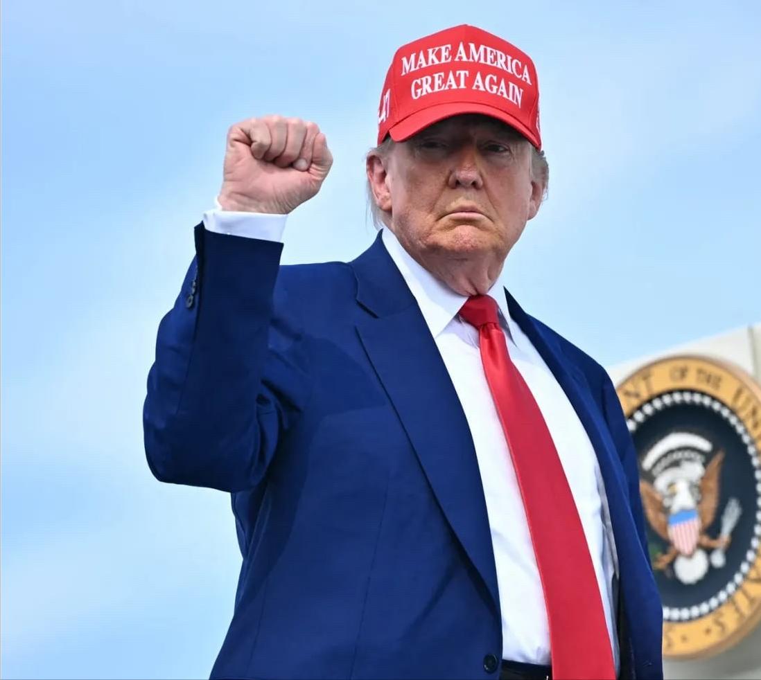 美国找中国了，第一时间通气
当地时间12月8日，特朗普宣布：将允许英伟达向中国及