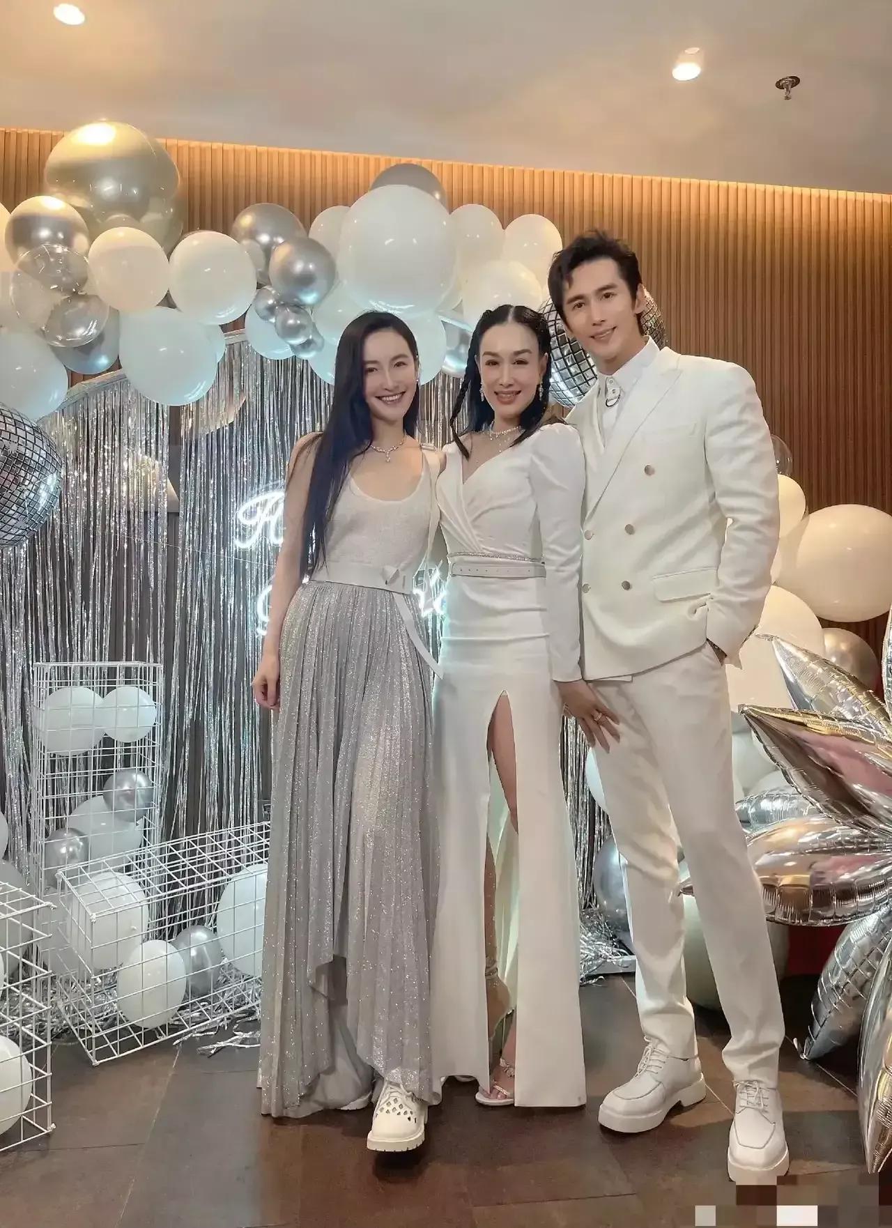 娱乐圈美女明星那么多，为什么39岁张伦硕会和比他大12岁的钟丽缇结婚呢？

发现