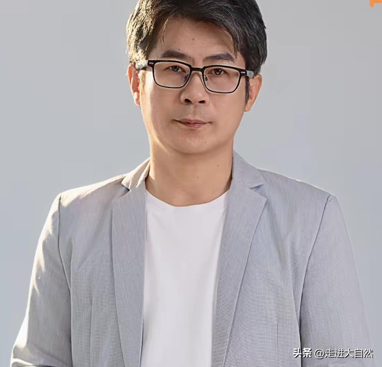 恒苏可把杜粉们给恨惨了，他们把恒苏当成眼中钉、肉中刺，一心想把他除掉。

杜粉们