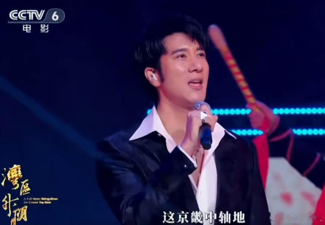 #王力宏李治廷同台#再把蒲巴甲喊来，王力宏、李治廷、蒲巴甲组成最强撞脸舞台～[喵