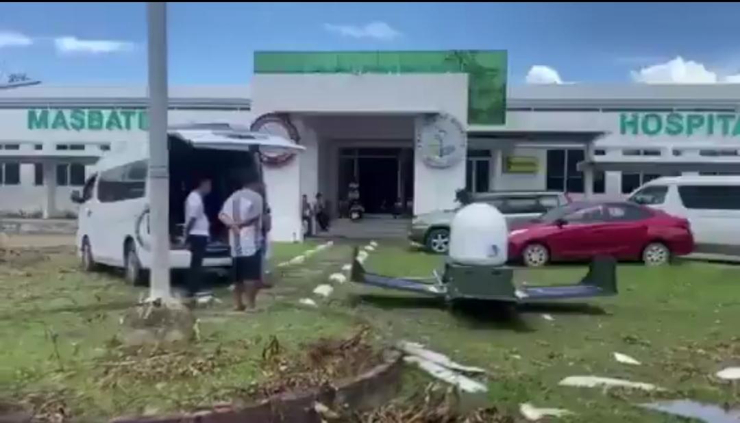 🚨🇵🇭STARLINK 为遭受台风袭击的菲律宾恢复生命线
台风奥蓬摧毁了马