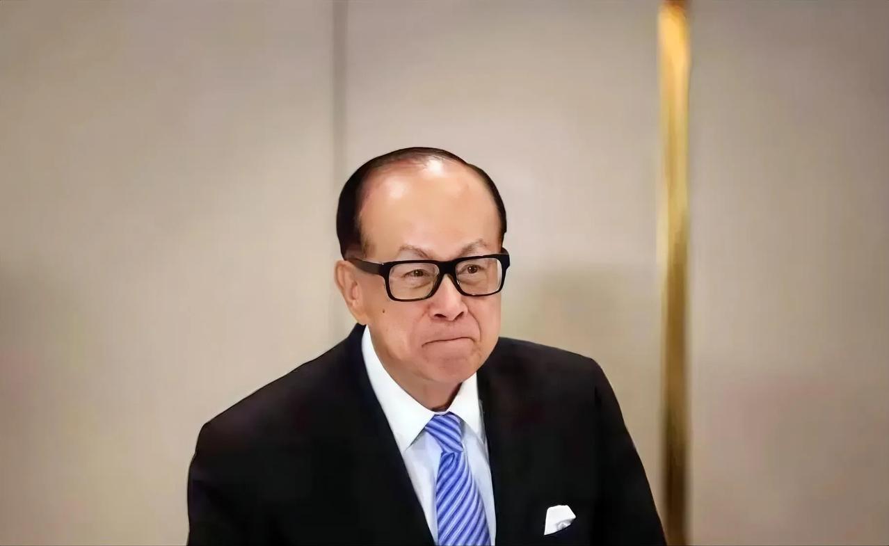 “莫天真，勿糊涂”，他一点都不糊涂，他也不天真，这是他一贯的做事风格。
    