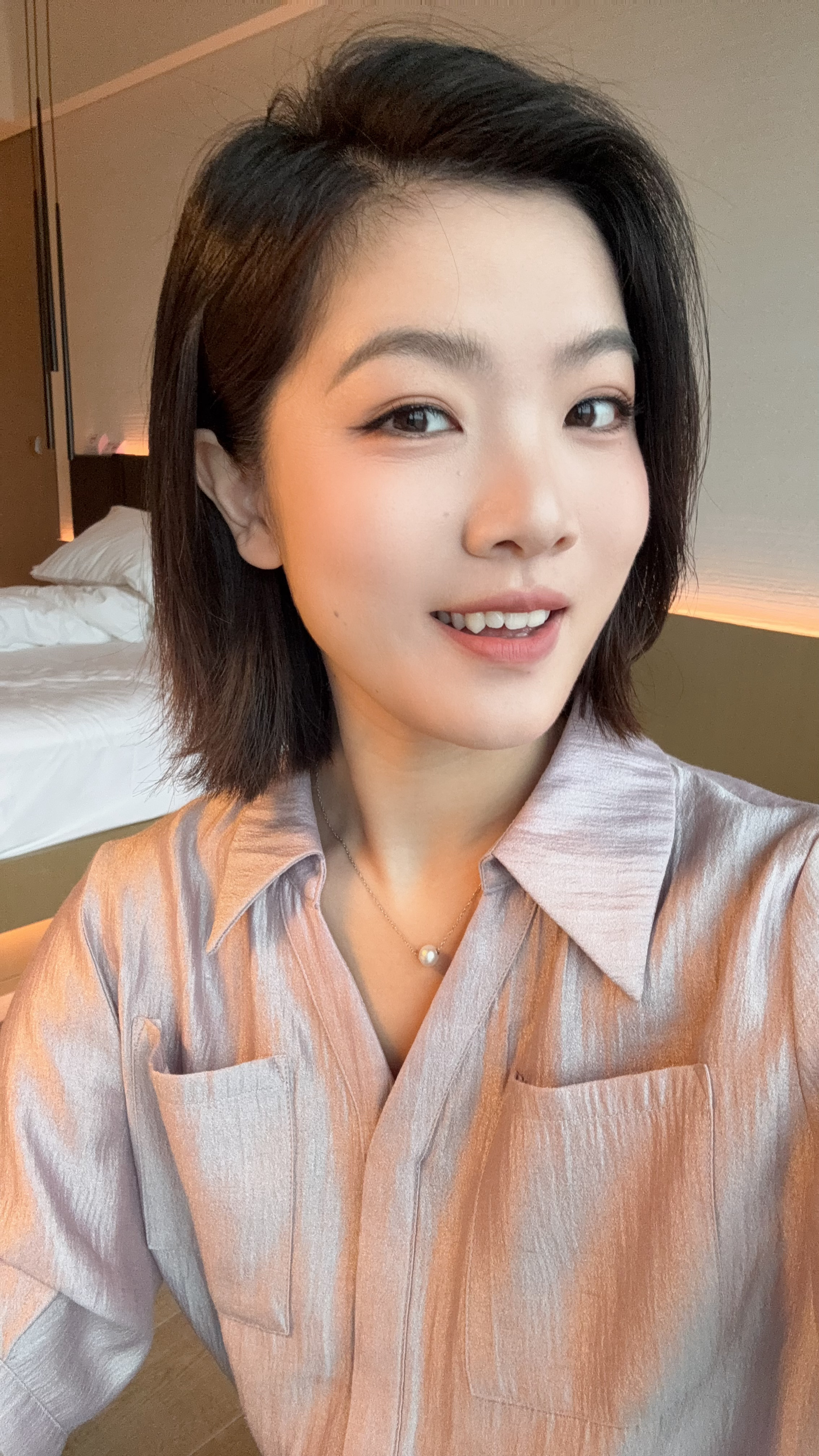 化妆师的手简直有魔力，大概率我这个手残党永远无法达到的水平吧[吃瓜]打包行李的时