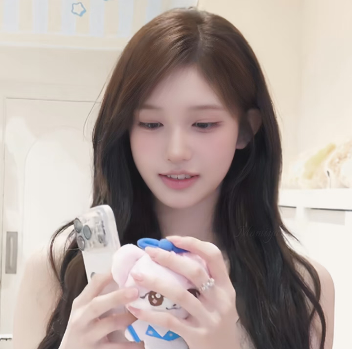 我头像上的这个女孩真萌 虽然我只知道她叫李瑞[兔子] ​​​