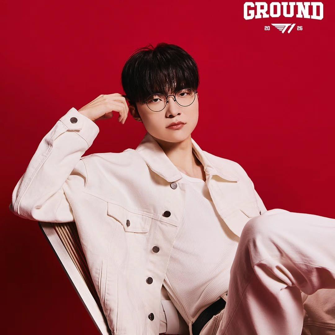 壳ins正值炎炎夏日大家都很热吧还请大家给予2026 T1 Home Groun