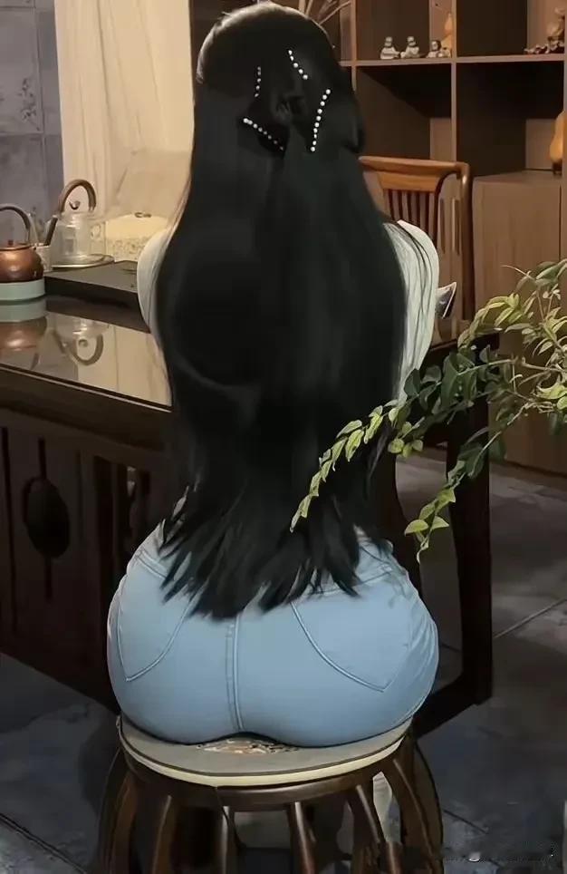舞低杨柳楼心月