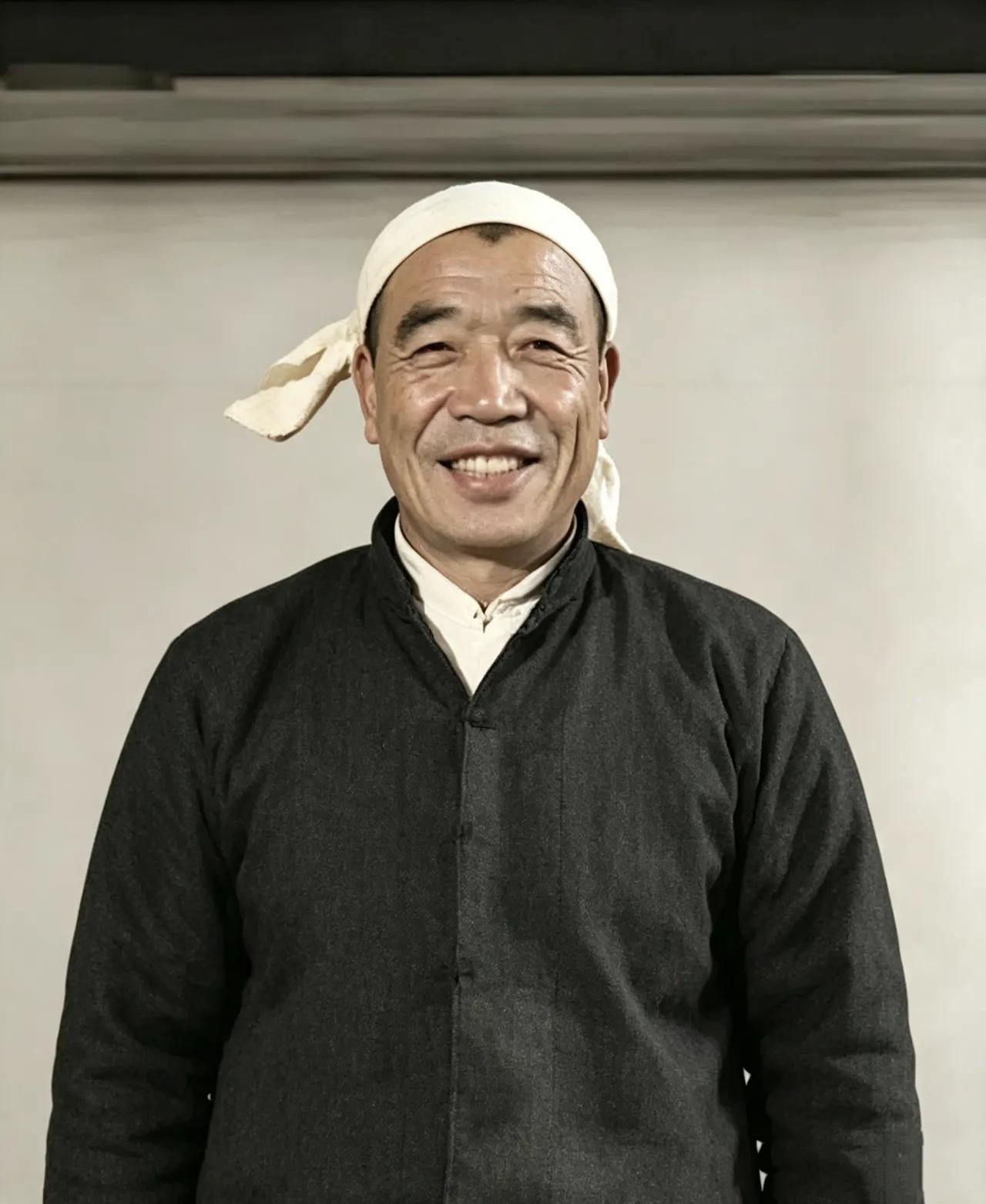 人人都说莫言是老实人，那是他们没有真正见过老实人。
别看《红高梁家族》农村人老实
