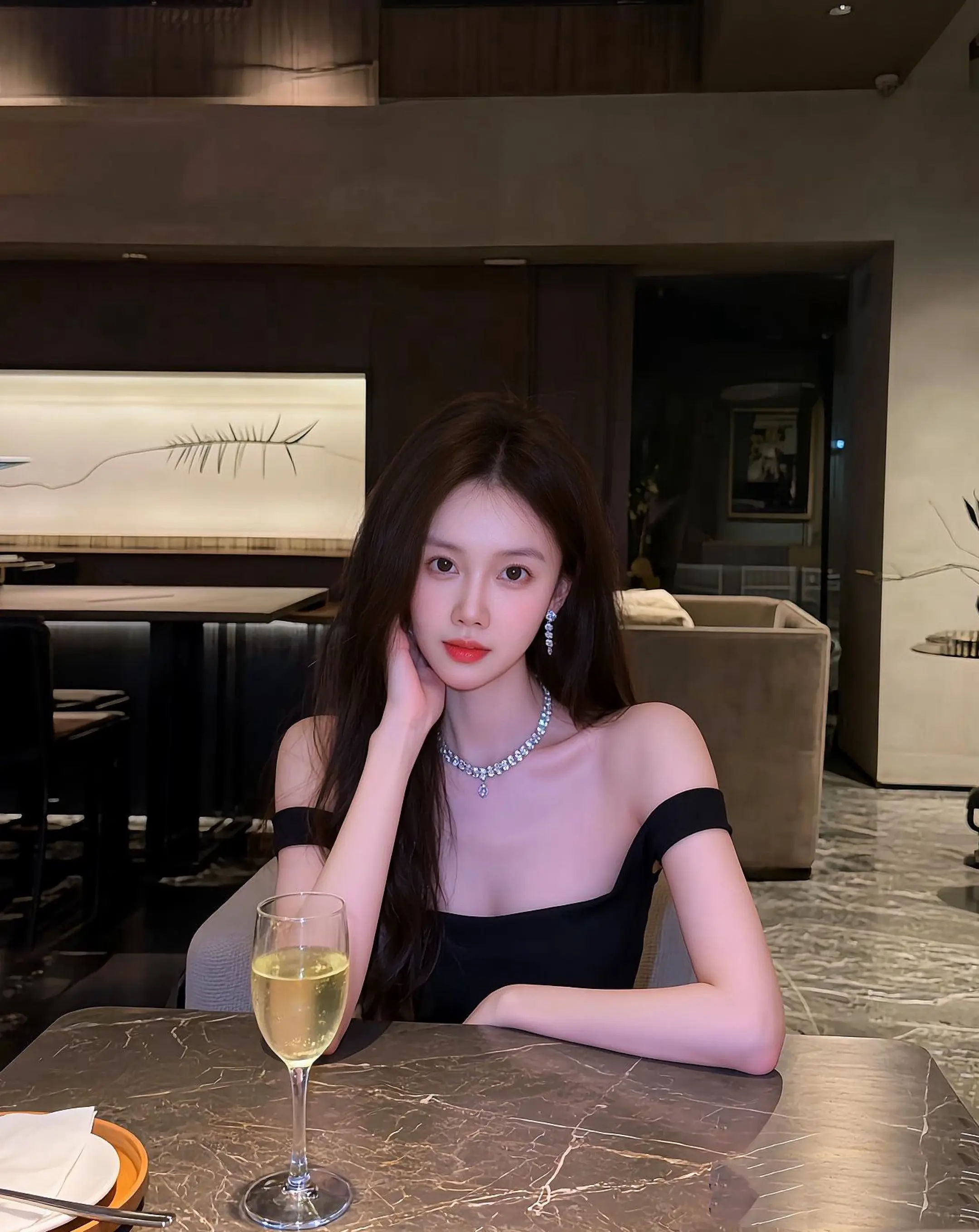 不管活成什么样子，都不要把责任推给任何人，走错路，看错人，做错事，一切...
