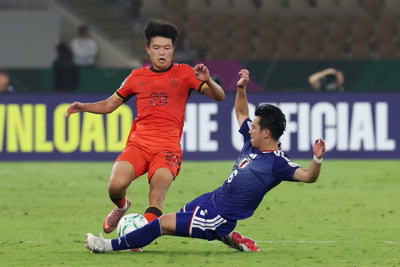 U23国足0-4不敌日本队收获亚军，创队史最佳战绩的同时，也让中日足球的真实差距
