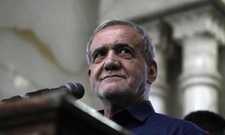 美国谈判的诚意不足，可害苦了伊朗国内的改革派！哈梅内伊认为改革派没用，已经开始收