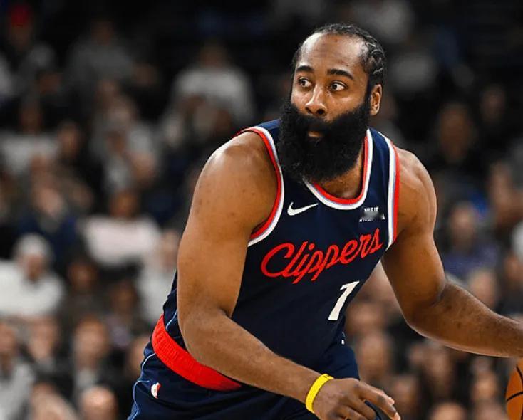 交易流言！快船与骑士正深入讨论交易，主体为哈登与加兰

根据知名记者Shams 