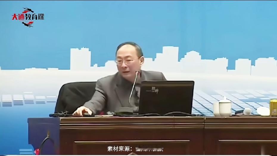 那个国家为什么坚决不弃核，那个国家法理和管理都有问题…金政委说他很同情那个国家，