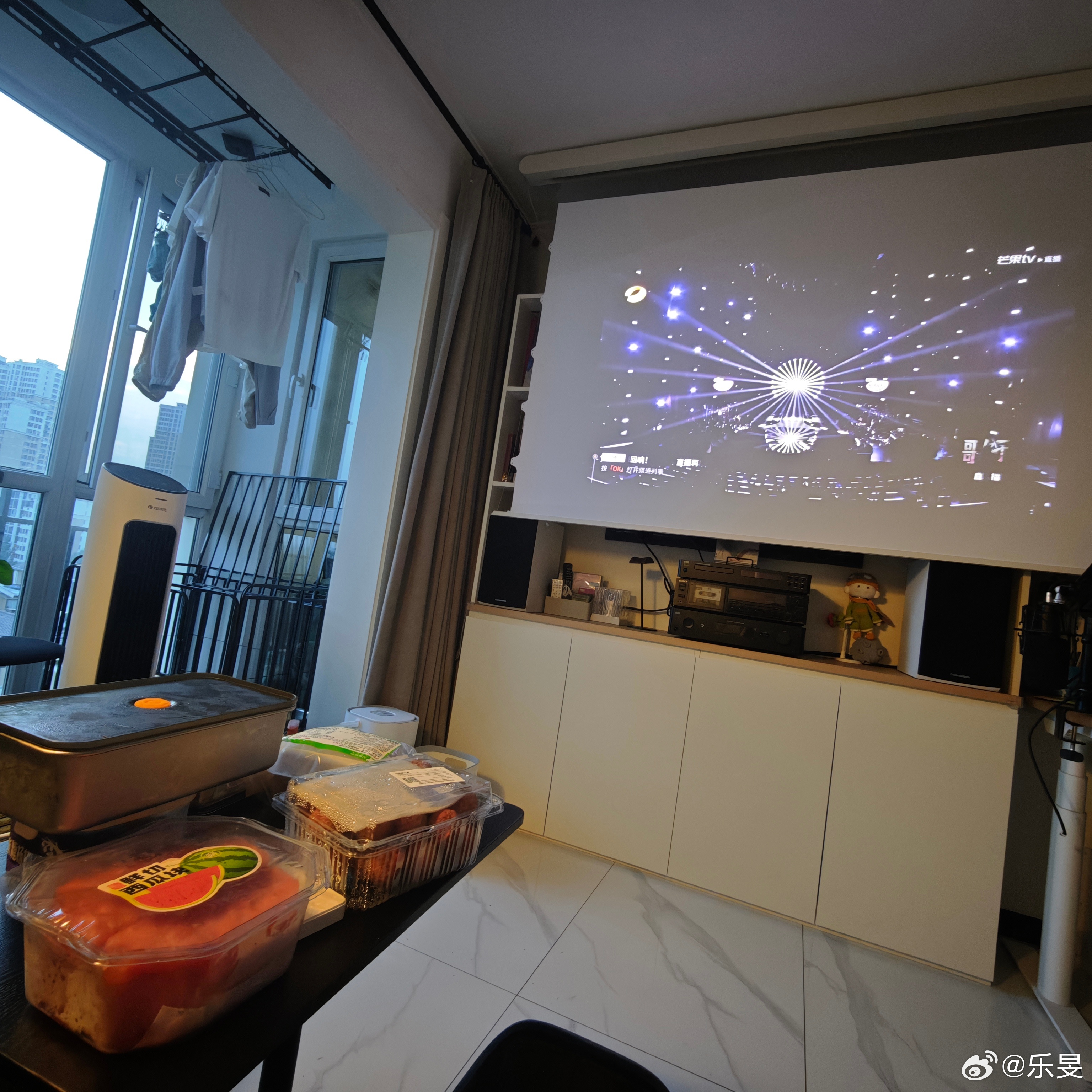歌手直播 七点半还是早了点，还没来得及洗澡 ​​​