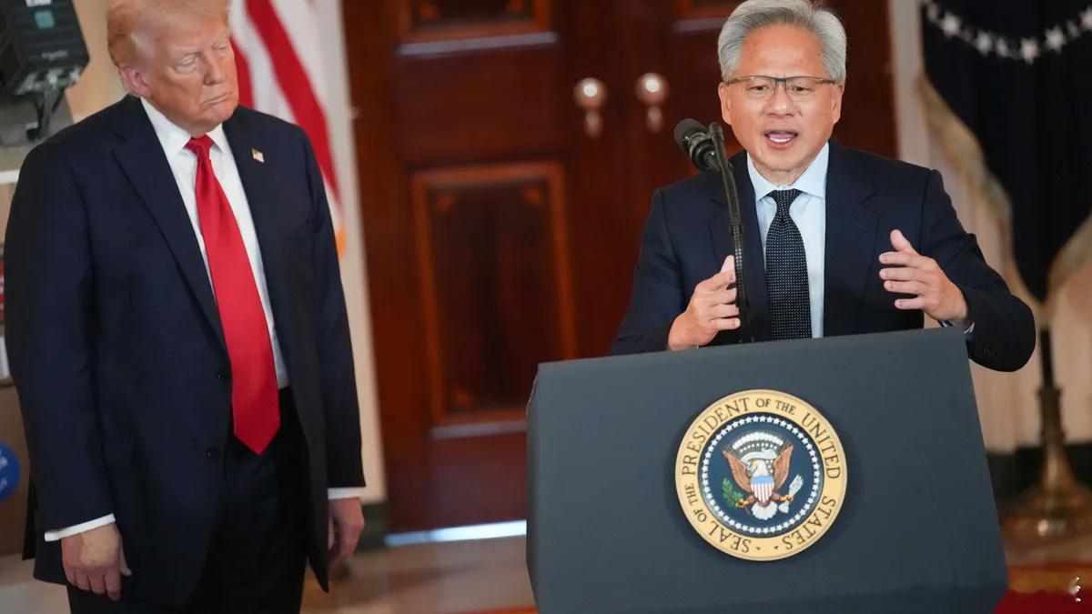 【特朗普曾考虑拆分英伟达，但被告知会很“困难”】（综合外媒）在庆祝新人工智能行动
