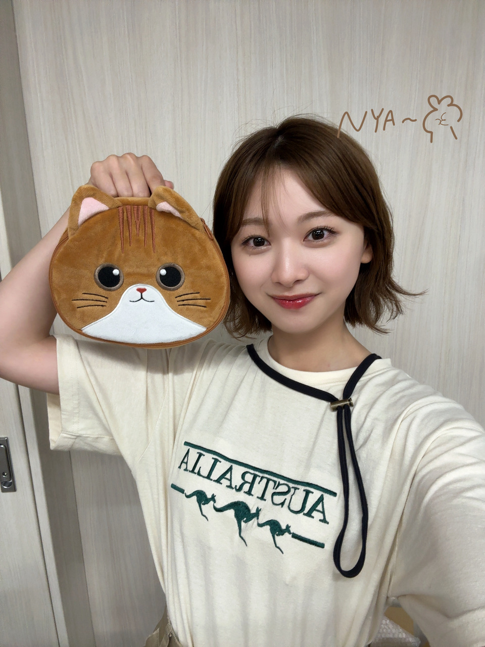 すずか「2人のスタッフさんが撮ってくださいました。「どちらが載るか、結果はブログ