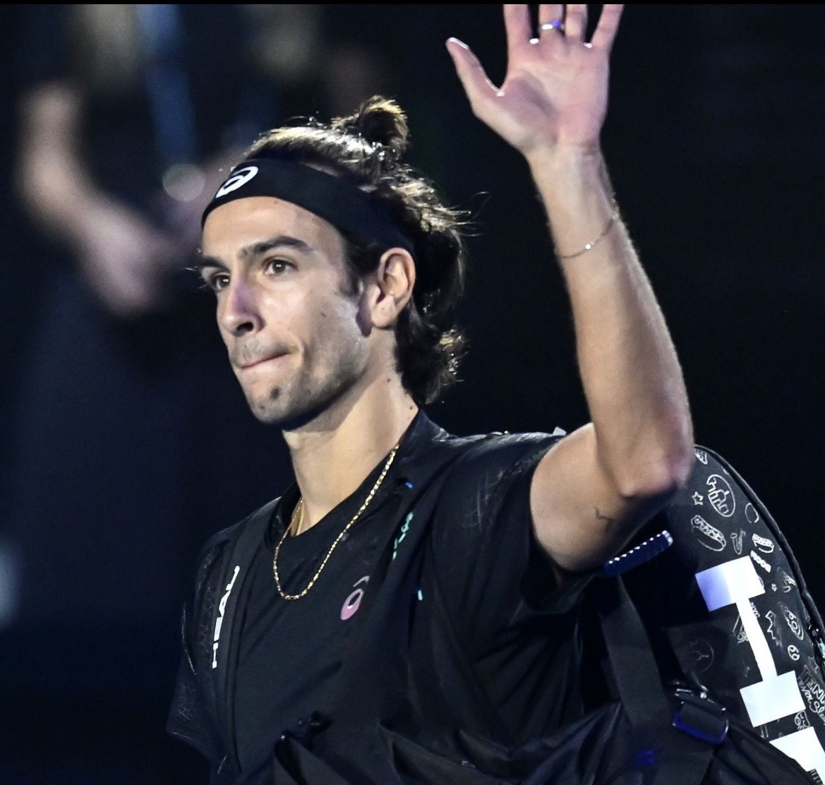 ATP总决赛，穆塞蒂7-5 3-6 7-5 击败德米纳尔。意大利人一度距离失败还