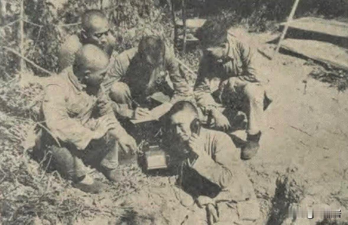 网上看到的图，民国二十六年(1937)。淞沪会战紧张激烈的前线照片，国民党87师