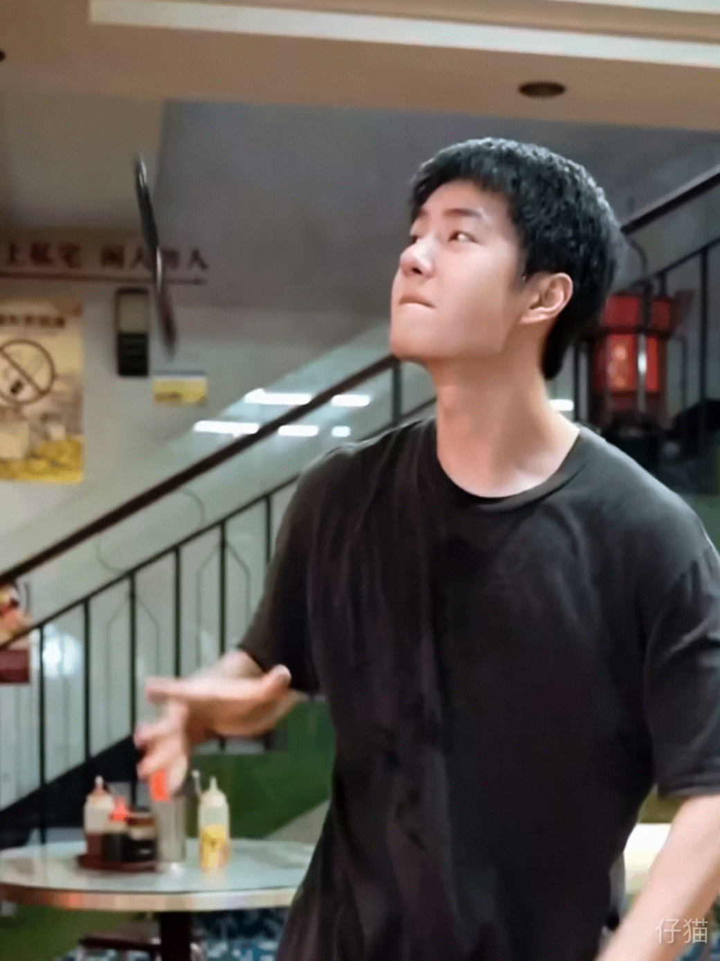 王一博电影《热烈》将于8.7～8.14在第18届华语青年影展展映！俺们杭州第一俊