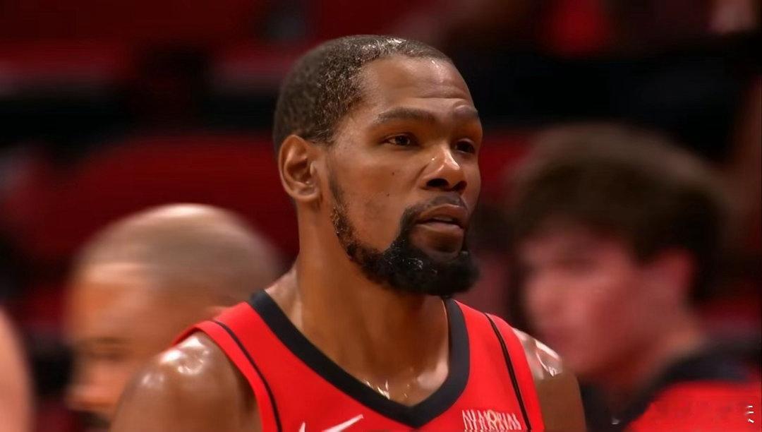 宿命难逃！杜兰特生涯总遇“猪队友”，这回原形毕露！当年雷霆的言论，如今成了他生涯