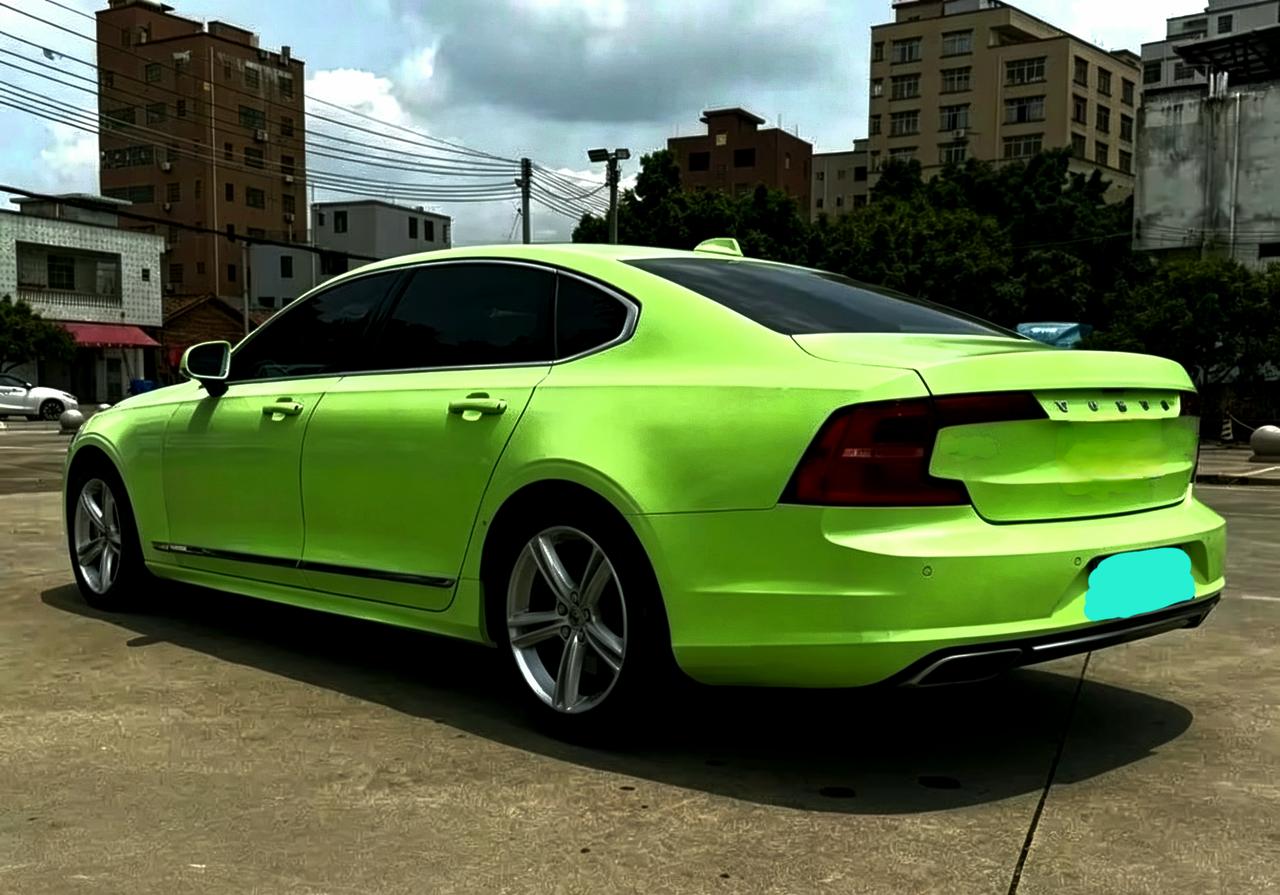 如果你们觉得车不好看，那就尽可能的贴个膜吧。贴膜一定能帮你解决一些问题，另外就是