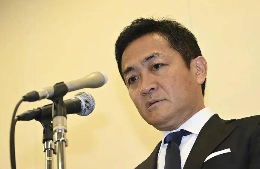 高市早苗的竞争对手已出现，在野党要联合推出首相候选人，日本首相之位究竟会花落谁家