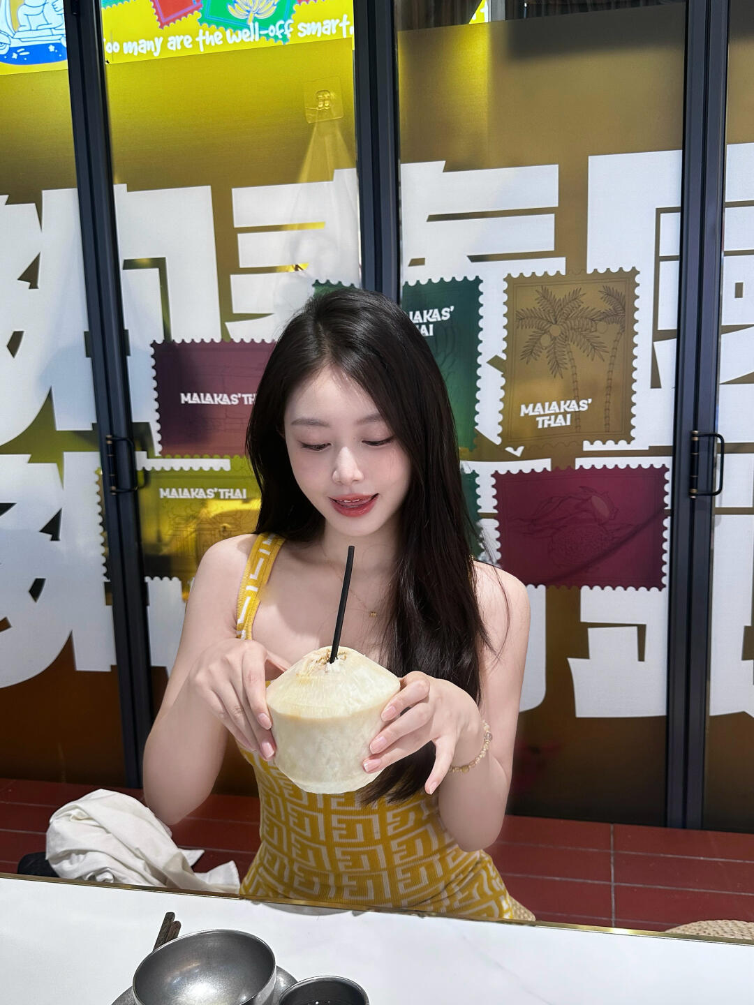 夜市拍照穿搭