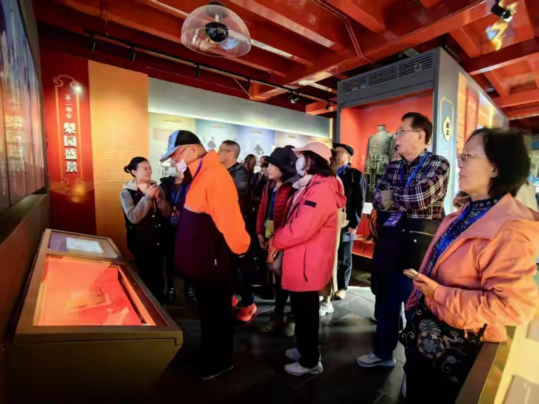 11月10日和4月23日，台湾民众参访团两次到访北京西城，开启暖心交流之旅。11