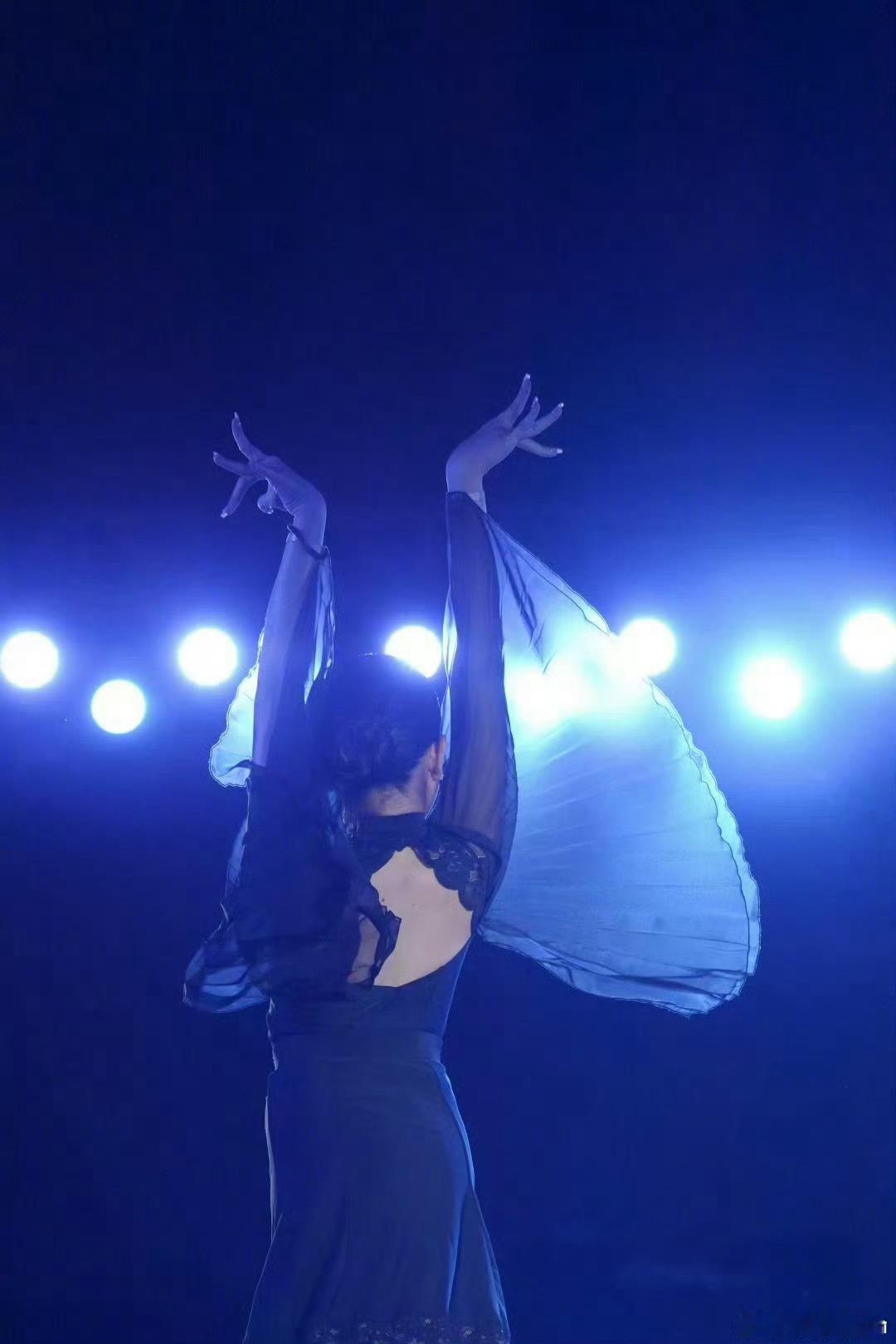孙俪化妆还在压脚背舞蹈人刻在骨子里的肌肉记忆[举手] ​​​