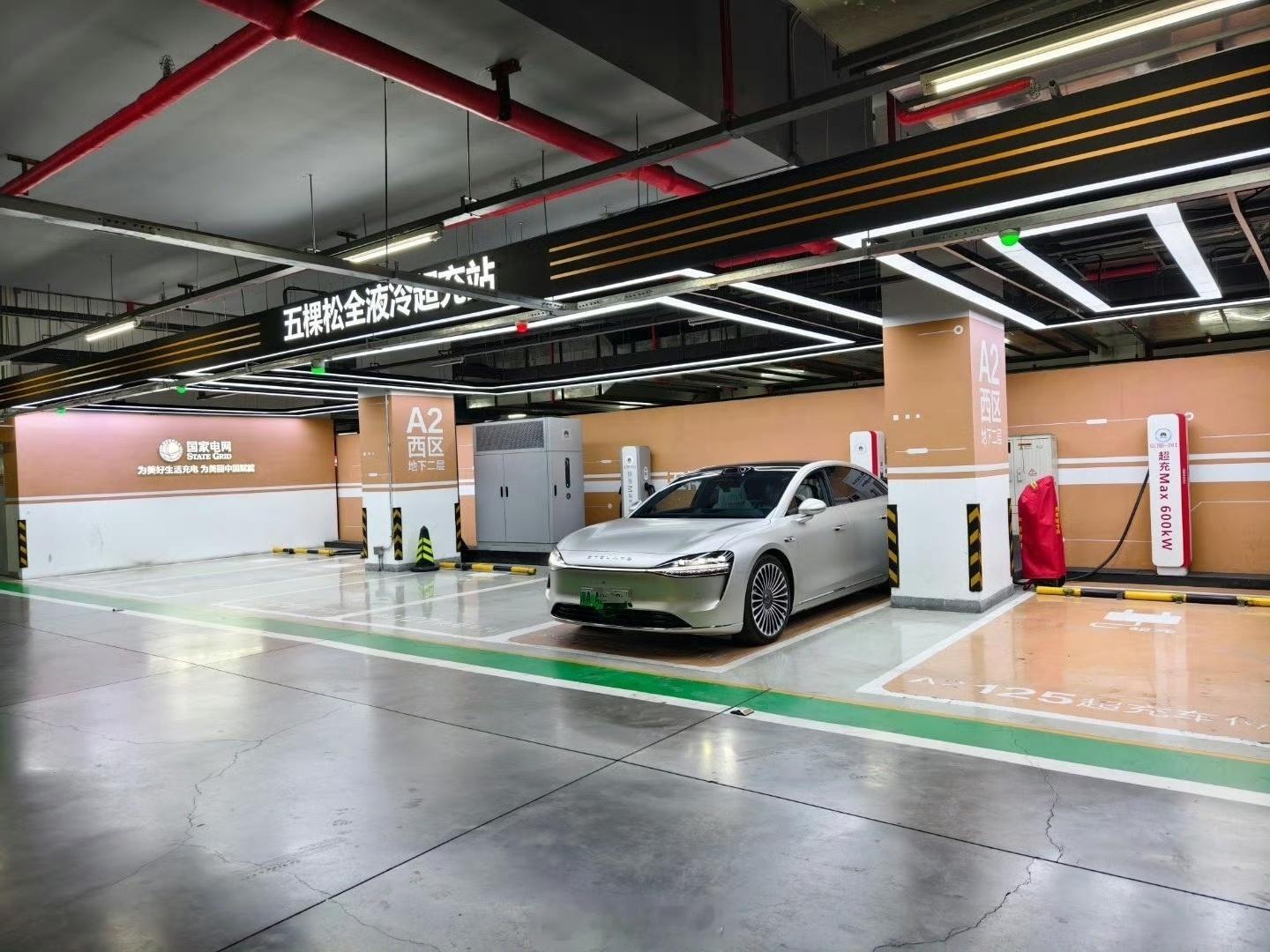 这两年我的试车视频里经常会提到“华为乾崑智驾”。2024年4月，华为正式推出华为