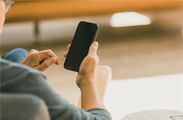 【手机终于能清净了！5月1日起未经同意任何商家不得发送商业短信】据报道，从今年5