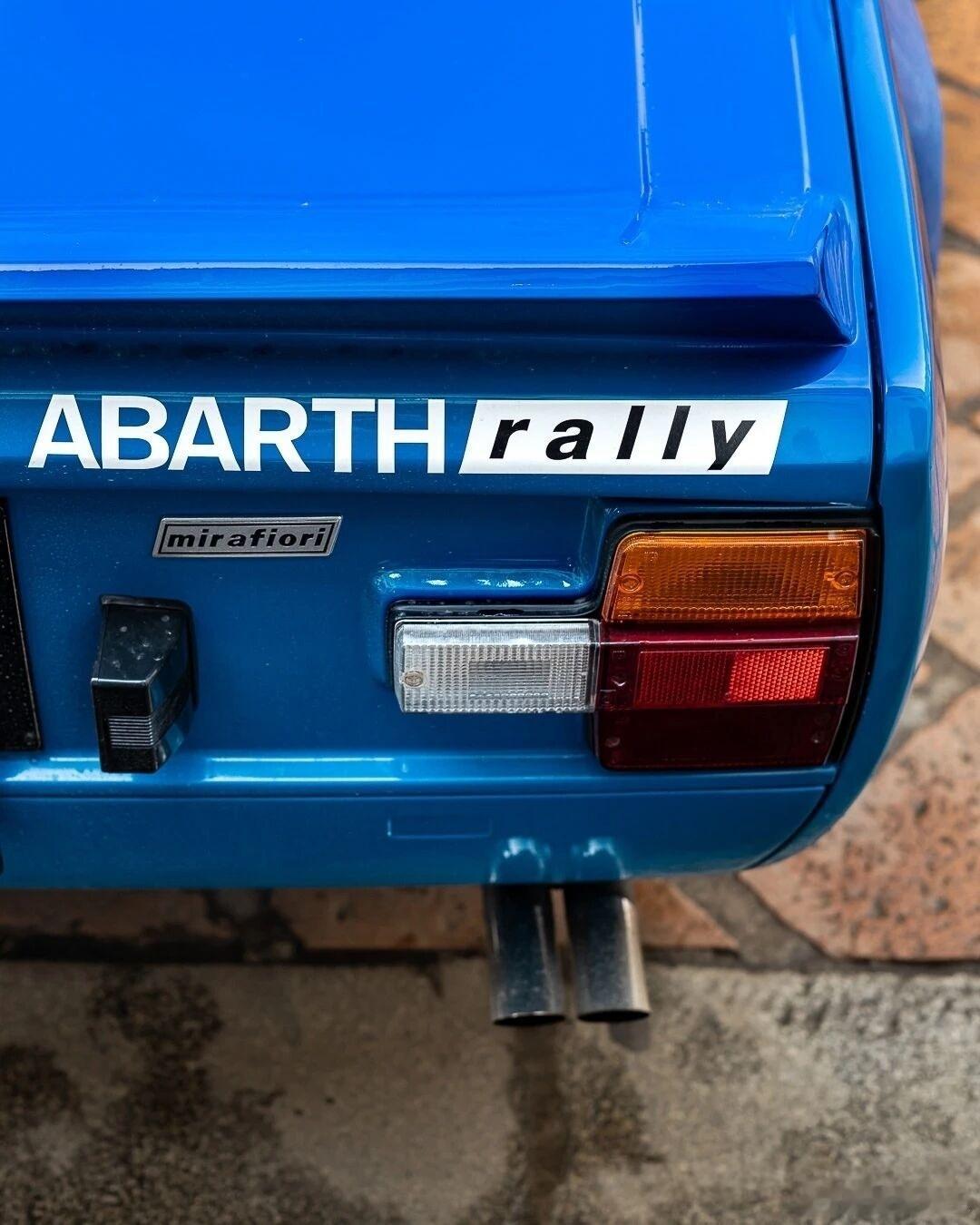 宝蓝猛兽｜菲亚特131 Abarth Rally✨博通Bertone打造宽体车身
