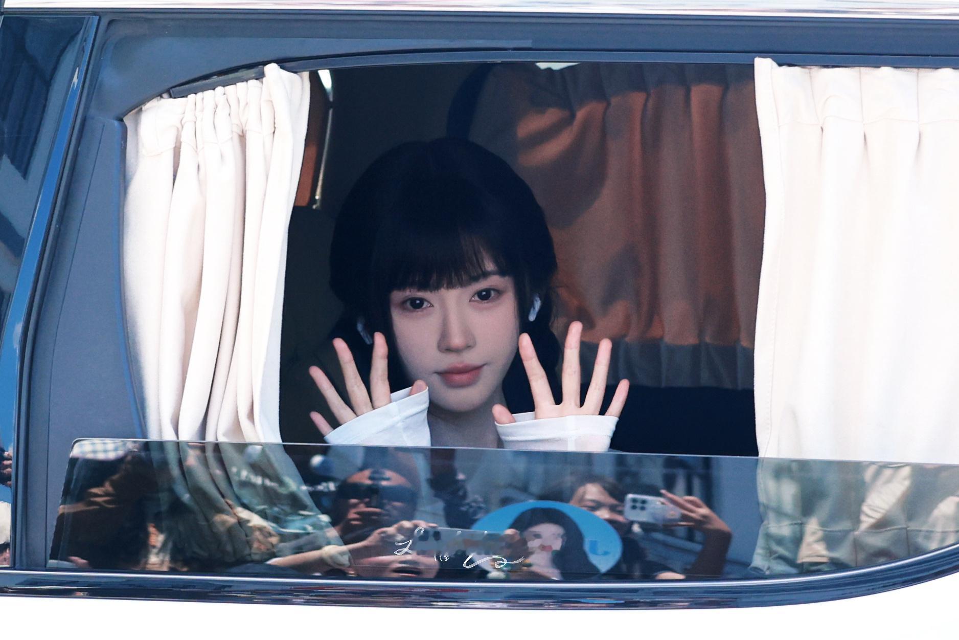 鞠婧祎鞠婧祎苏绿夏 寂静山村～ 