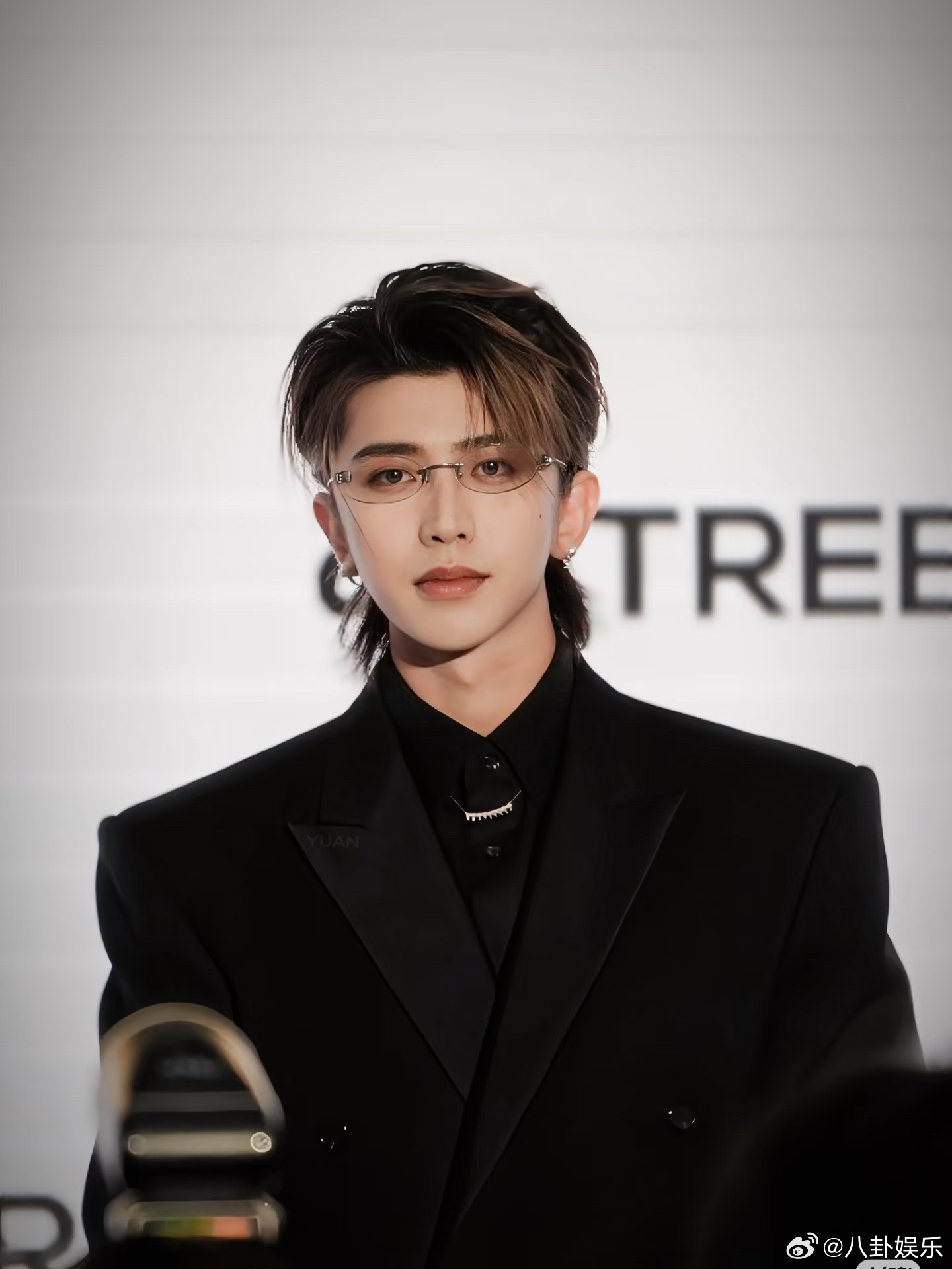 蔡徐坤洛杉矶飞机横幅洛杉矶时间昨天下午五点多，蔡徐坤粉丝直接整了架飞机在The 