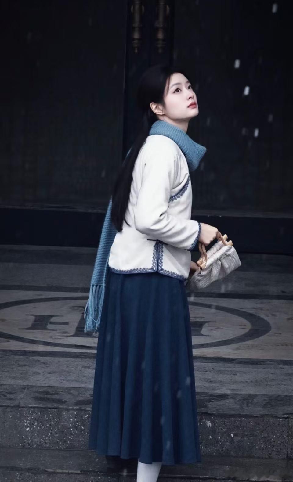 徐若晗 镜头美学徐若晗 连光都偏爱 徐若晗的镜头美学自带高级感！《夏花》的热烈肆