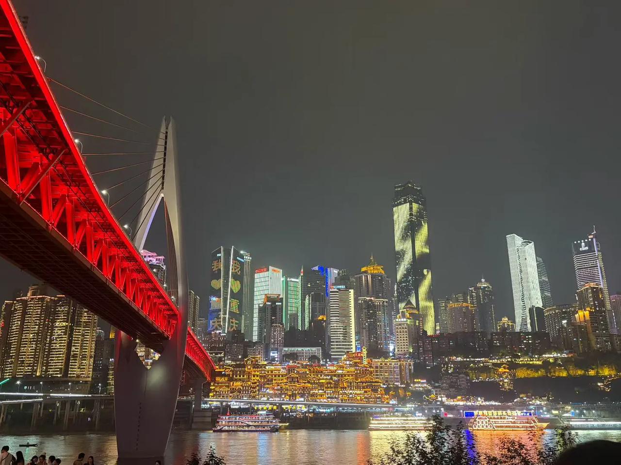 这个夏天我陪你一起看风景吃美食。