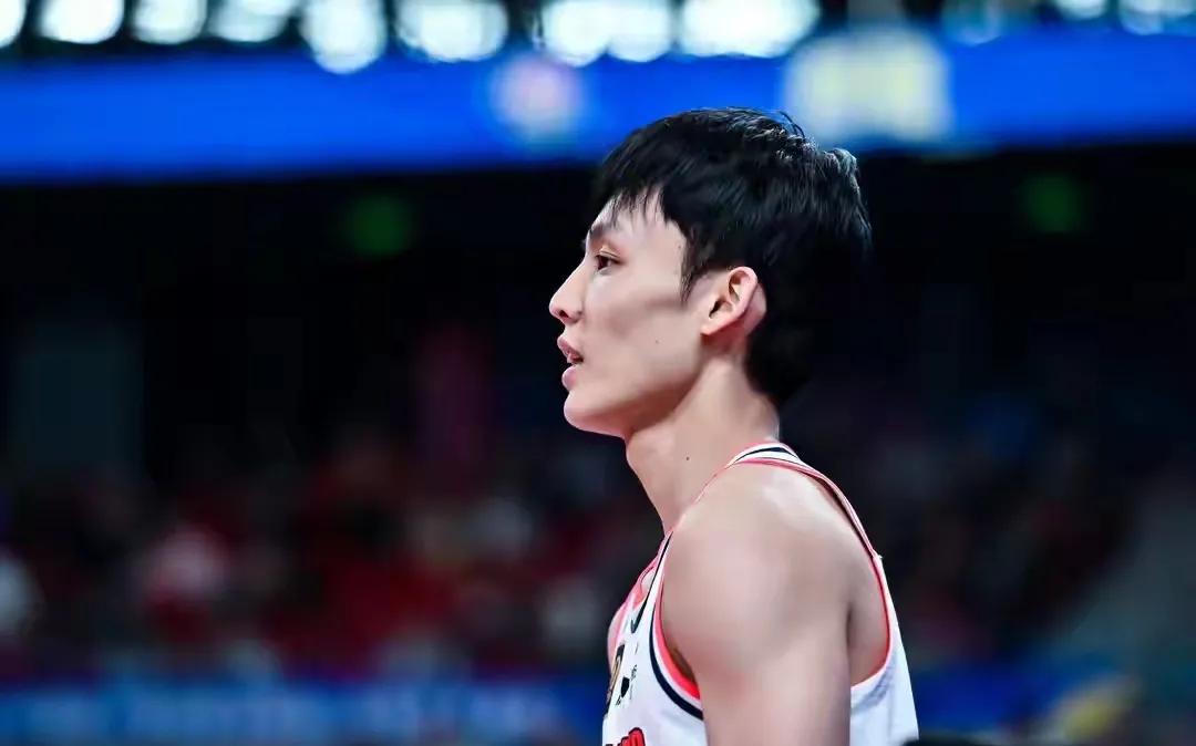 徐杰落选亚洲杯大名单！媒体人：坚持与等待 也是为国效力一部分
徐杰，张宁落选亚洲