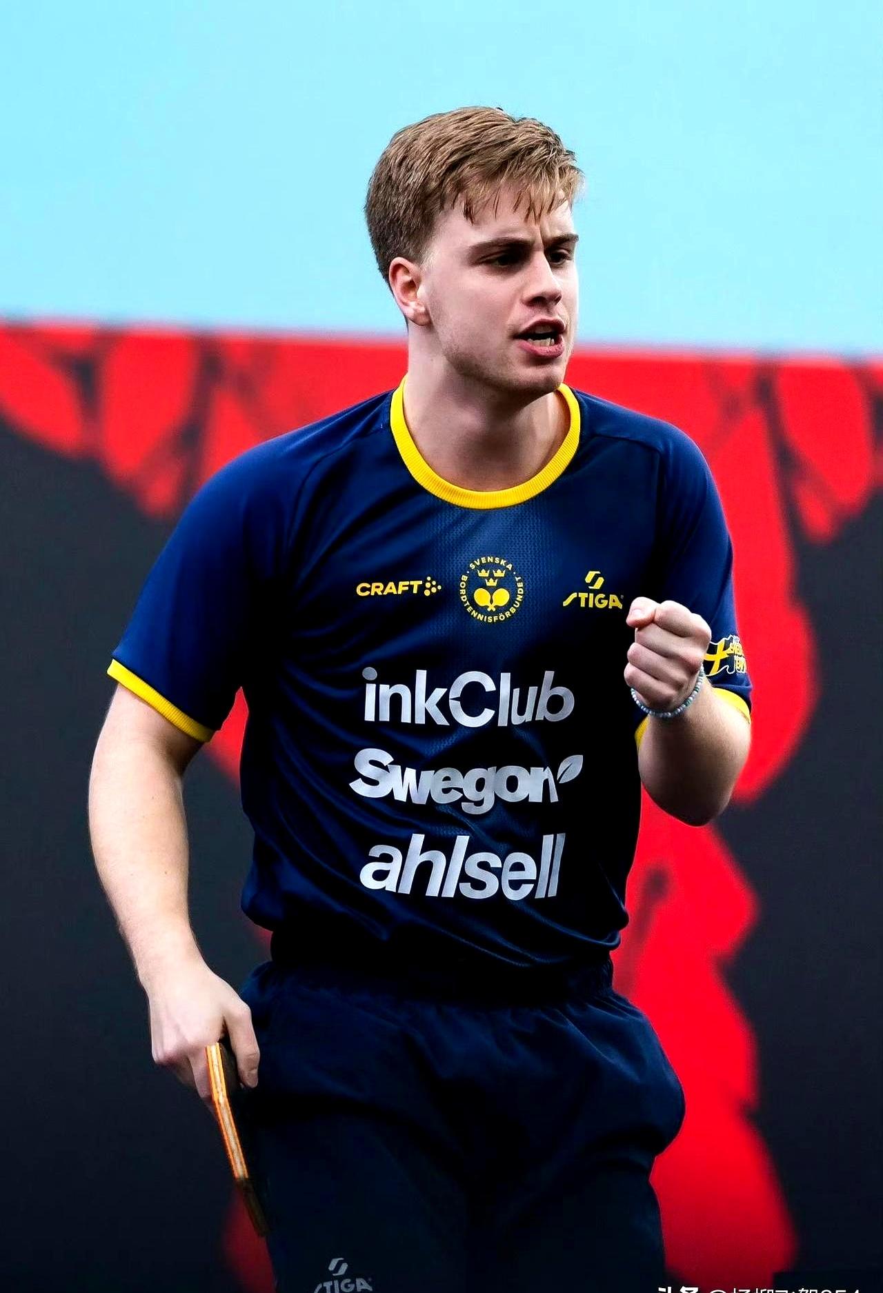 19岁国乒小将温瑞博杀疯了，WTT重庆首秀3-0横扫对手，下轮直接硬刚世界第二莫