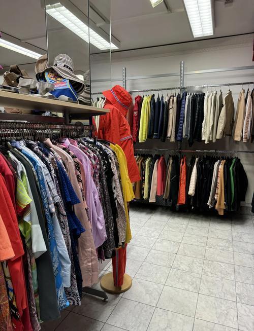 二手衣服特别是不熟悉人穿过的衣绝对不可以再用，尤其是小孩子对于来路不明的衣服，一